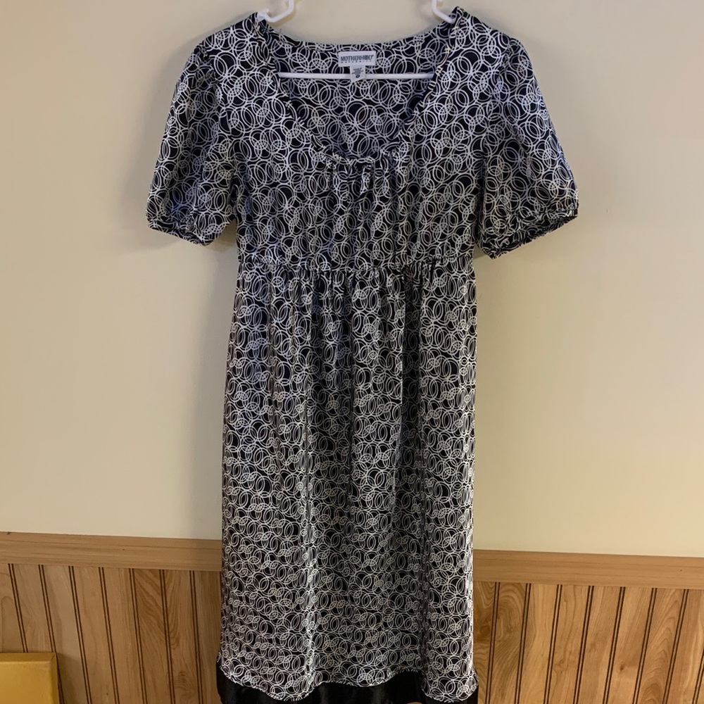 Motherhood Black and White Circle Print Midi Dress - Picture 1 of 4
